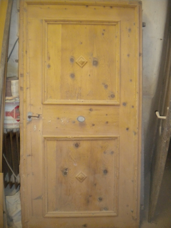 Falegnameria Caviola Roberto Carano - produzione porte, serramenti, insegne, mobili in legno